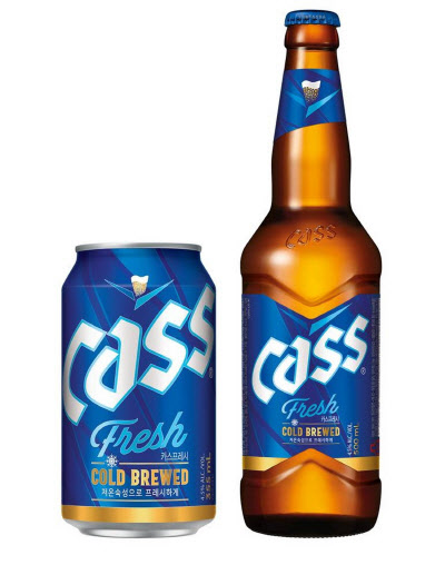 오비맥주가 ‘2021년 대한민국 브랜드 명예의 전당’에서 카스가 맥주 부문 2년 연속 1위에 선정됐다 (사진=오비맥주)